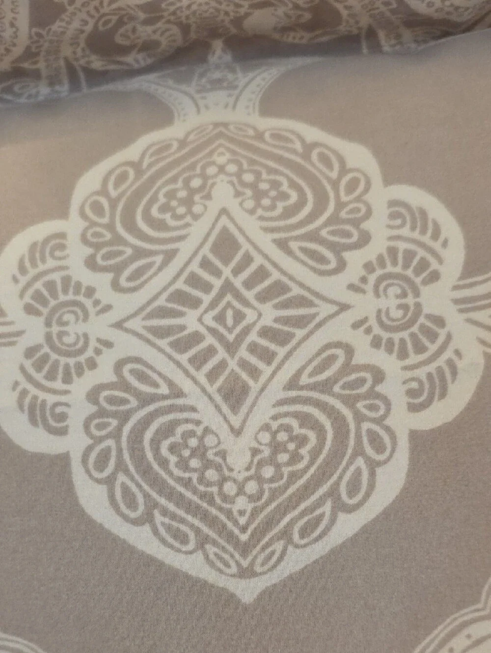 Pottery Barn Alana Medallion Taupe Ivory Ombre Cotton Standard Pillow Sham Set